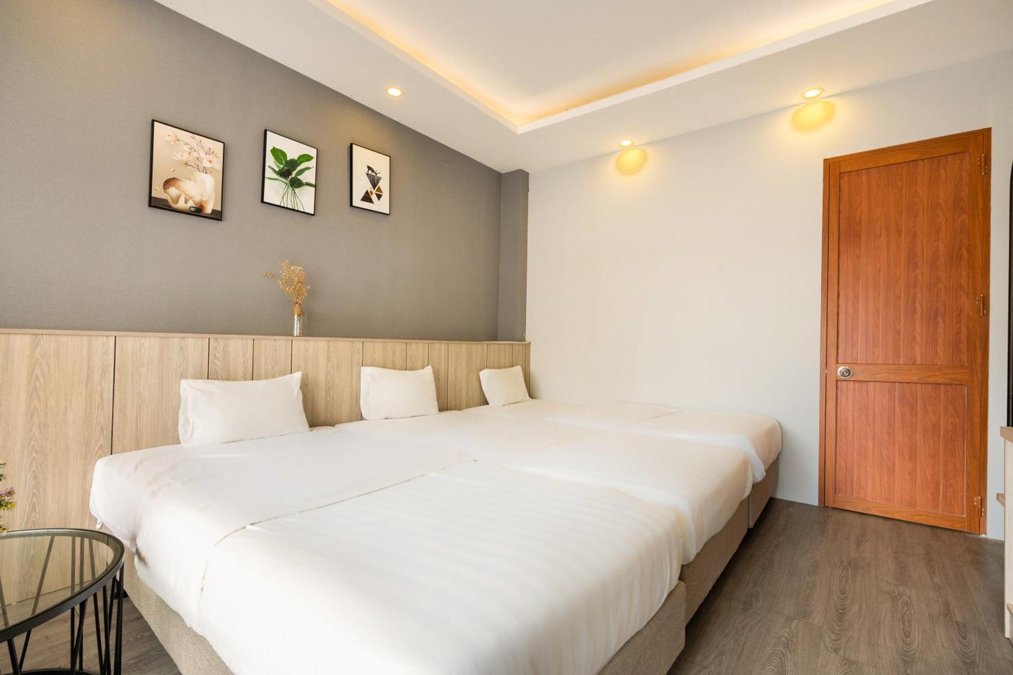Khách sạn hẻo lánh Cozy Near Buivien Street TP. Hồ Chí Minh