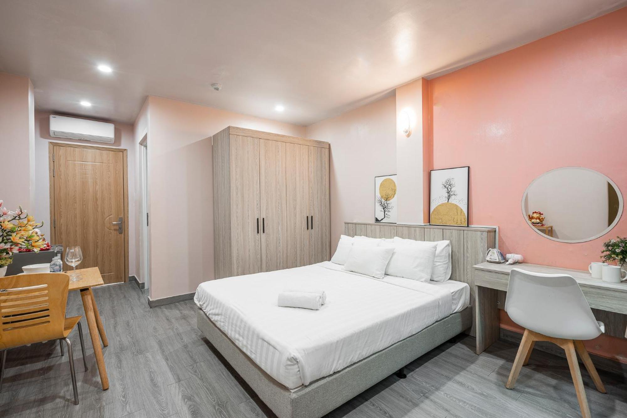 Khách sạn hẻo lánh Cozy Near Buivien Street TP. Hồ Chí Minh